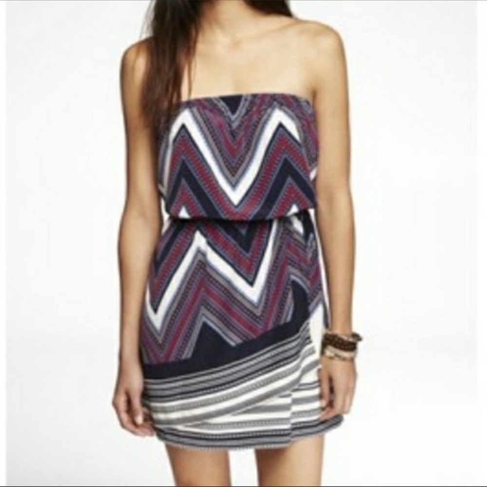 NWT Express Scarf Herringbone Print Strapless Mini Tube Dress Red Navy Sz M